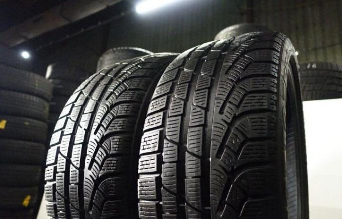 Pirelli Winter Sottozero 240 Serie II 235/50 R18