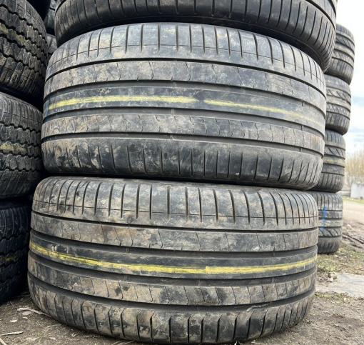 Pirelli P Zero PZ4 275/40 R21 и 315/35 R21