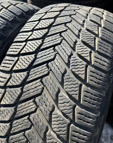 Michelin X-Ice Snow SUV 235/55 R19