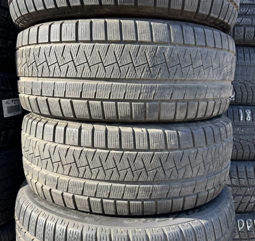 Pirelli Ice Asimmetrico 215/60 R16