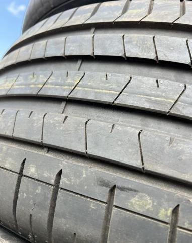 Pirelli P Zero PZ4 275/45 R21