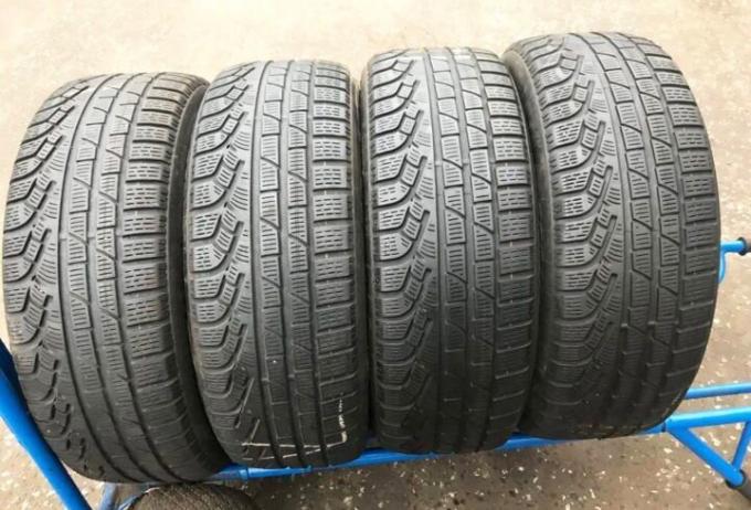 Pirelli Winter Sottozero 210 225/45 R17