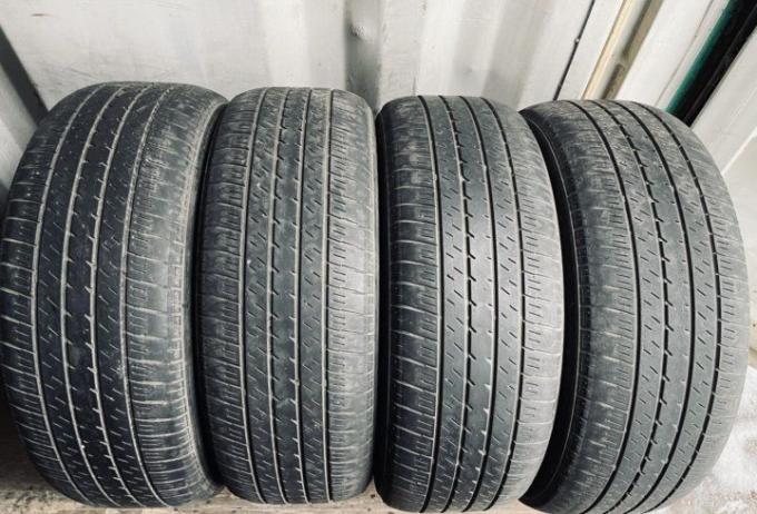 Bridgestone Dueler H/L 33 235/55 R19