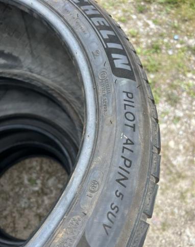 Michelin Pilot Alpin 5 SUV 295/40 R20