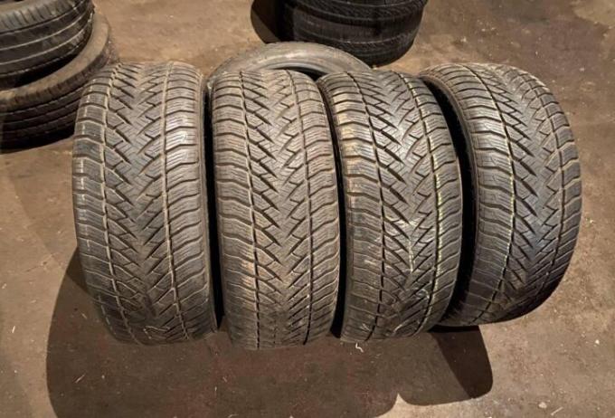 Goodyear UltraGrip 7 195/55 R16