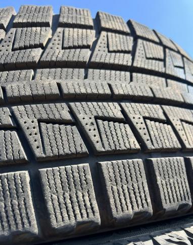 Bridgestone Blizzak Revo2 225/55 R17