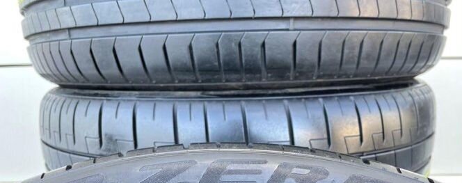 Pirelli P Zero PZ4 235/35 R19