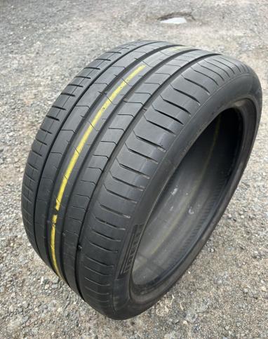 Pirelli P Zero PZ4 315/35 R21