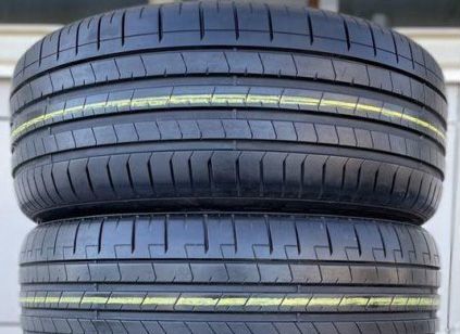 Pirelli P Zero PZ4 255/40 R21