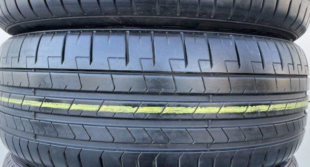 Pirelli P Zero PZ4 255/40 R21