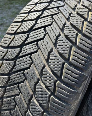 Michelin X-Ice Snow SUV 235/55 R19