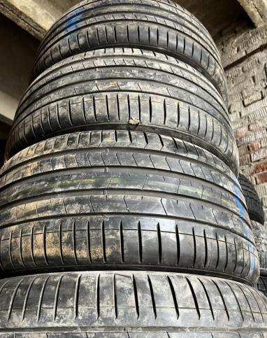 Pirelli P Zero PZ4 315/35 R21