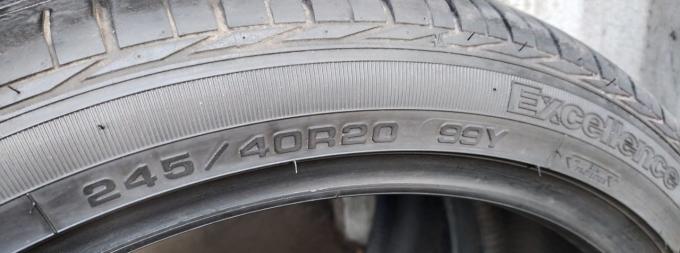 Goodyear Excellence 245/40 R20