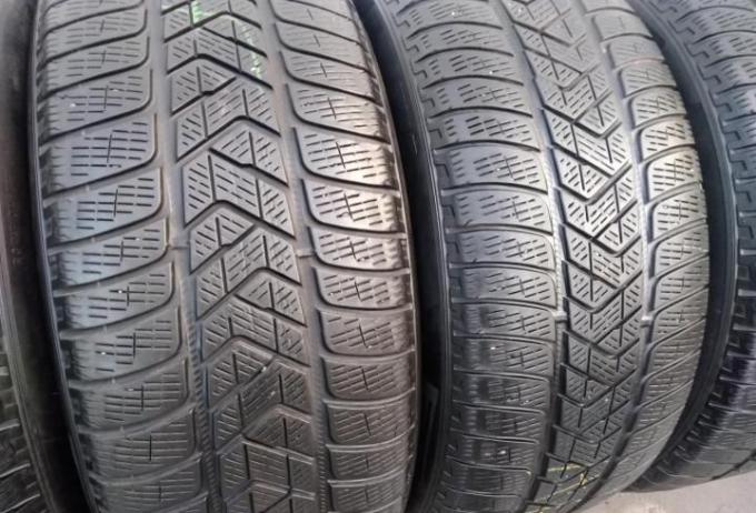 Pirelli Scorpion Winter 235/60 R18