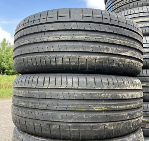 Pirelli P Zero PZ4 275/45 R21