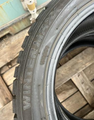 Dunlop Winter Maxx WM01 215/50 R17