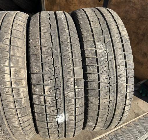 Bridgestone Blizzak Revo GZ 205/55 R17