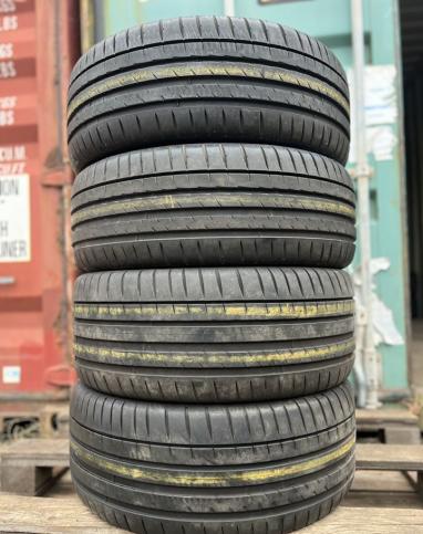 Michelin Pilot Sport 4 225/45 R18 и 245/40 R18