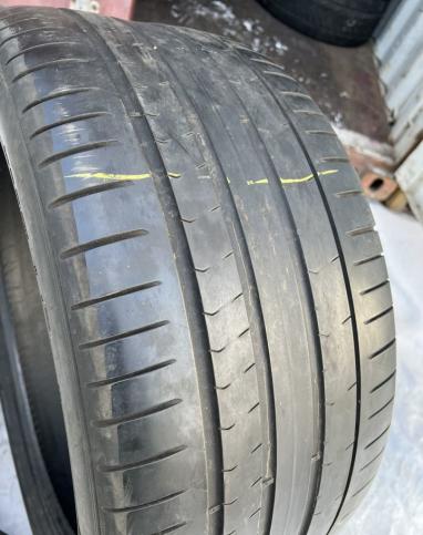 Pirelli P Zero PZ4 315/35 R21