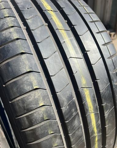 Pirelli P Zero PZ4 275/40 R20