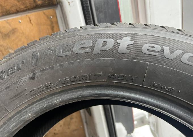 Hankook Winter I'Cept Evo2 W320 225/60 R17