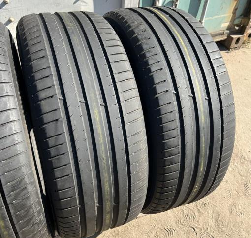 Michelin Pilot Sport 4 SUV 275/50 R21