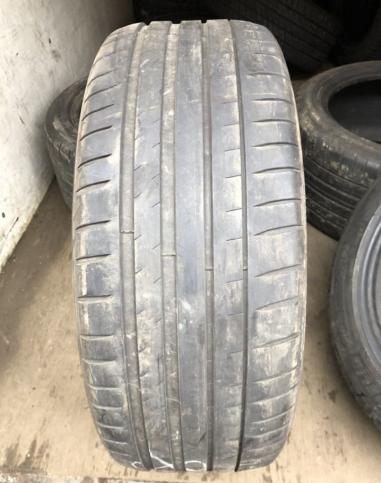 Michelin Pilot Sport 4 235/45 R18