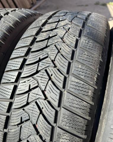 Dunlop Winter Sport 5 SUV 215/60 R17