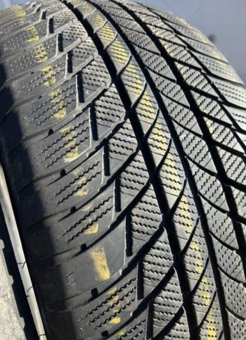 Bridgestone Blizzak LM-001 245/50 R19