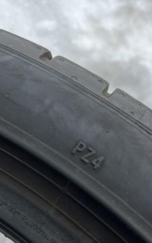 Pirelli P Zero PZ4 245/40 R21