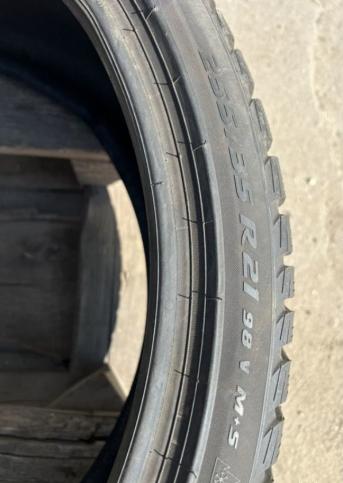 Pirelli Winter Sottozero 3 255/35 R21