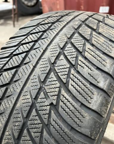 Bridgestone Blizzak LM-001 225/50 R18