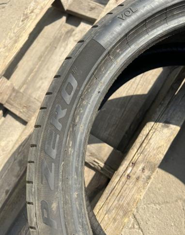 Pirelli P Zero PZ4 275/35 R22