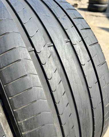 Pirelli P Zero PZ4 255/40 R20