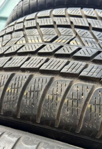 Pirelli Scorpion Winter 285/45 R22