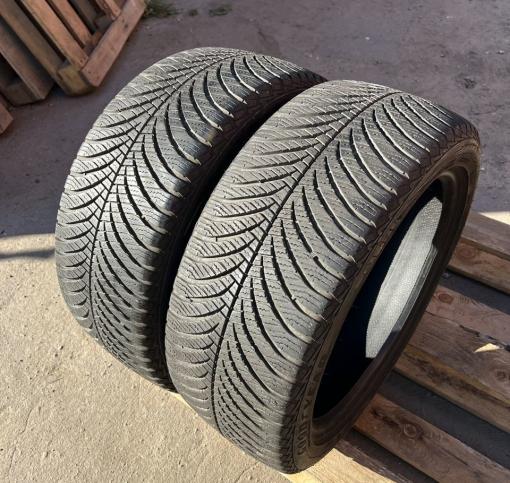 Goodyear Vector 4Seasons Gen-2 225/45 R17