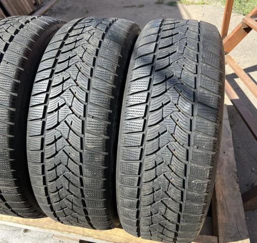 Dunlop Winter Sport 5 SUV 215/60 R17