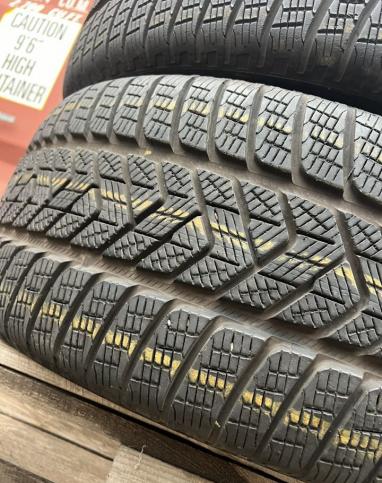 Pirelli Scorpion Winter 255/40 R21