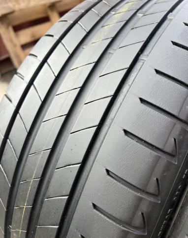 Bridgestone Turanza T005 225/40 R18