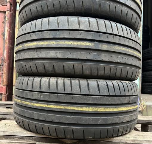 Michelin Pilot Sport 4 225/45 R17