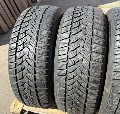 Dunlop Winter Sport 5 SUV 215/60 R17