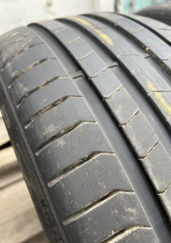 Pirelli P Zero PZ4 245/45 R19