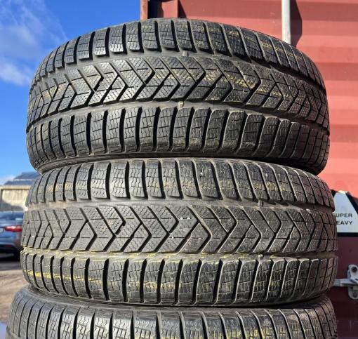 Pirelli Winter Sottozero 3 255/40 R20 и 285/35 R20