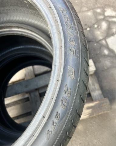 Pirelli P Zero 255/35 R20