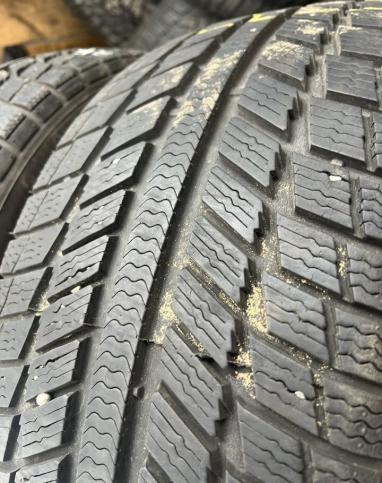 Syron Everest 1 Plus 215/55 R16