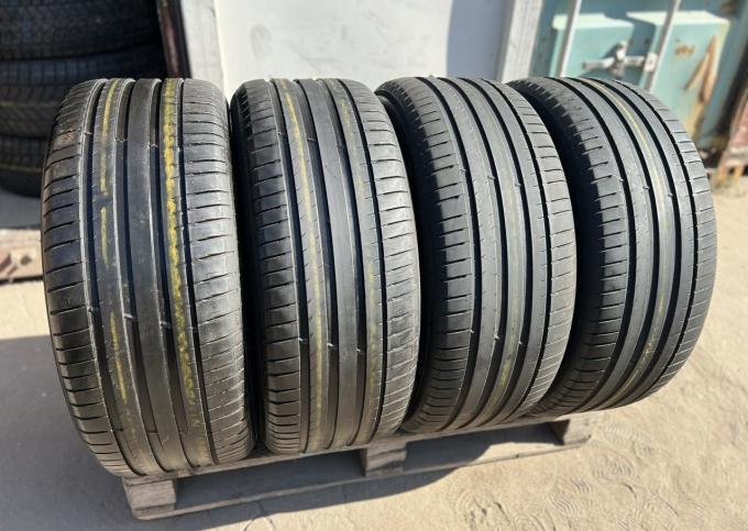 Michelin Pilot Sport 4 SUV 275/50 R21