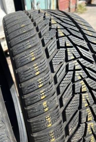 Hankook Winter I'Cept Evo 3 W330 245/35 R19