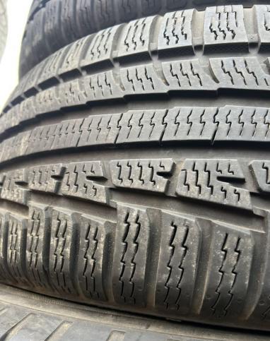 Nokian Tyres WR A3 235/60 R16