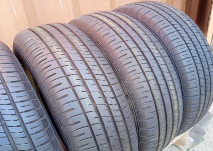 Dunlop Enasave EC204 215/65 R15