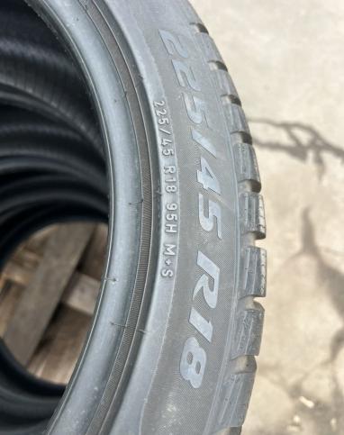 Pirelli Winter Sottozero 3 225/45 R18